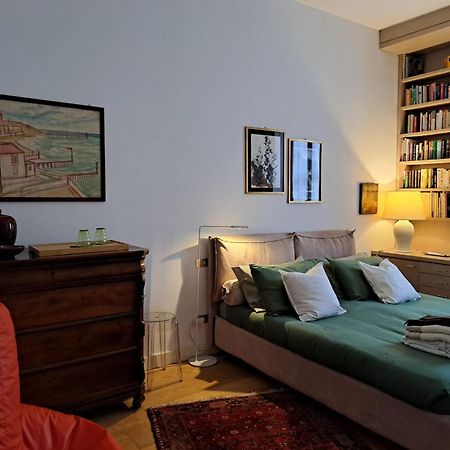 Casa Mari - Free Secure Parking, Breakfast, Private Bathroom, Wifi, Garden, Aircon, 3 Min Walk To Metro And Train Station Μιλάνο Εξωτερικό φωτογραφία
