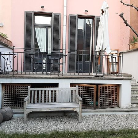 Casa Mari - Free Secure Parking, Breakfast, Private Bathroom, Wifi, Garden, Aircon, 3 Min Walk To Metro And Train Station Μιλάνο Εξωτερικό φωτογραφία