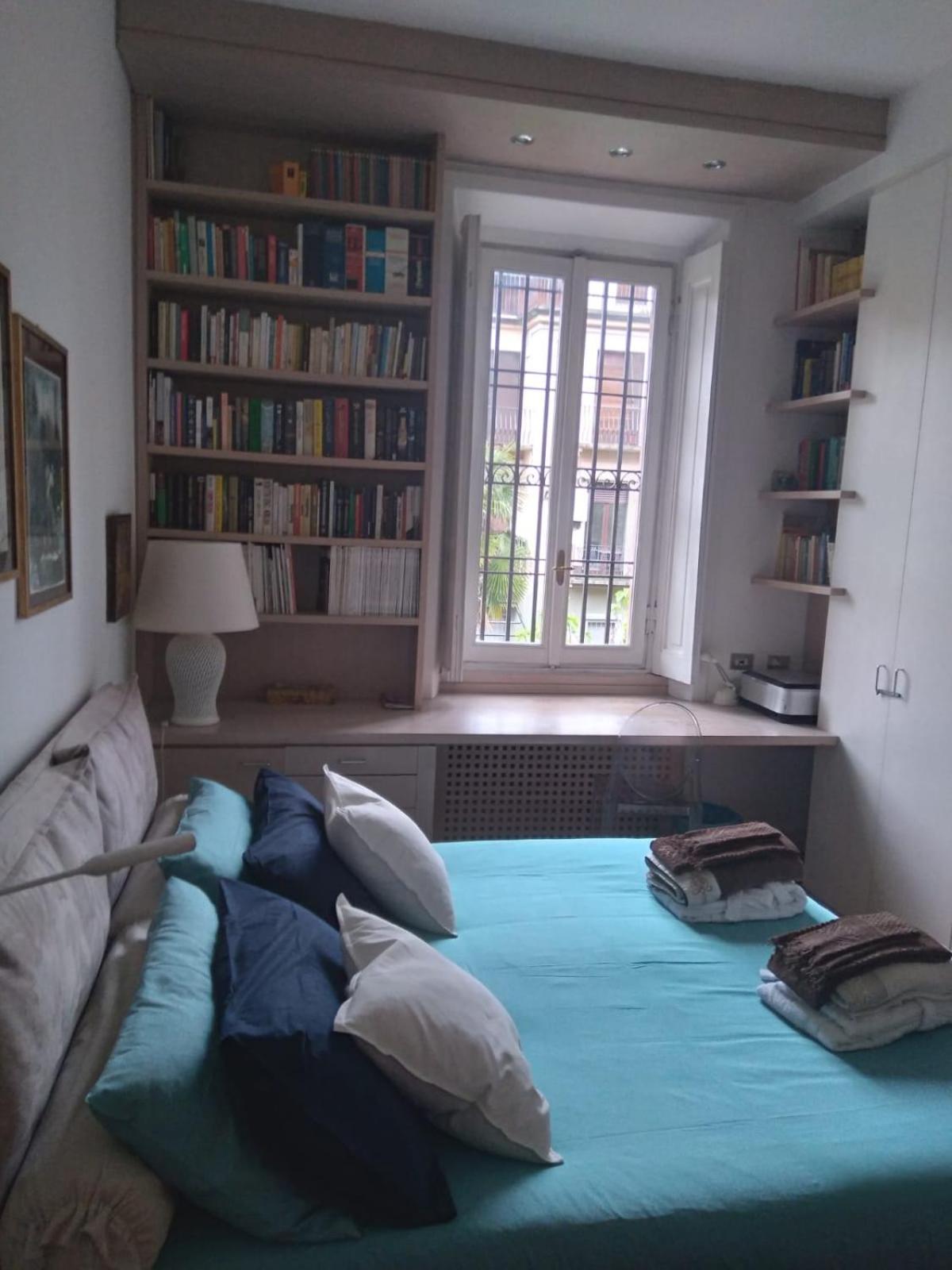 Casa Mari - Free Secure Parking, Breakfast, Private Bathroom, Wifi, Garden, Aircon, 3 Min Walk To Metro And Train Station Μιλάνο Εξωτερικό φωτογραφία